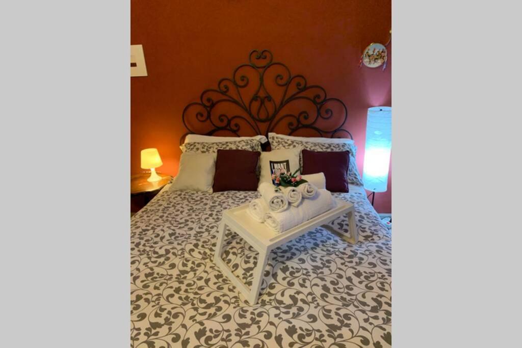 "Little Sicilian Home"-Room With A Private Bathroom & Kitchen -Fridge - And Shared A Beautiful Terrace On Hostel Taormina Center Kültér fotó