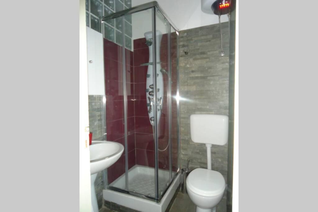 "Little Sicilian Home"-Room With A Private Bathroom & Kitchen -Fridge - And Shared A Beautiful Terrace On Hostel Taormina Center Kültér fotó