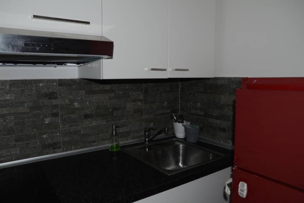 "Little Sicilian Home"-Room With A Private Bathroom & Kitchen -Fridge - And Shared A Beautiful Terrace On Hostel Taormina Center Kültér fotó