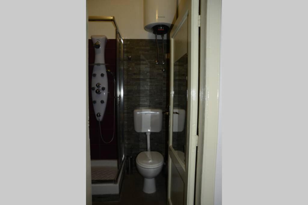 "Little Sicilian Home"-Room With A Private Bathroom & Kitchen -Fridge - And Shared A Beautiful Terrace On Hostel Taormina Center Kültér fotó