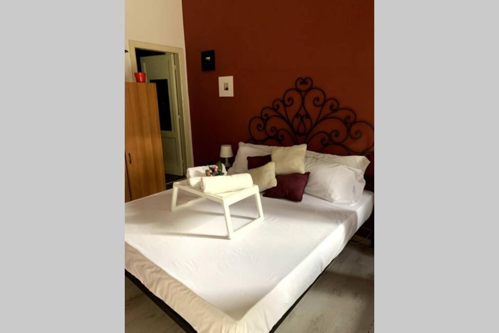 "Little Sicilian Home"-Room With A Private Bathroom & Kitchen -Fridge - And Shared A Beautiful Terrace On Hostel Taormina Center Kültér fotó
